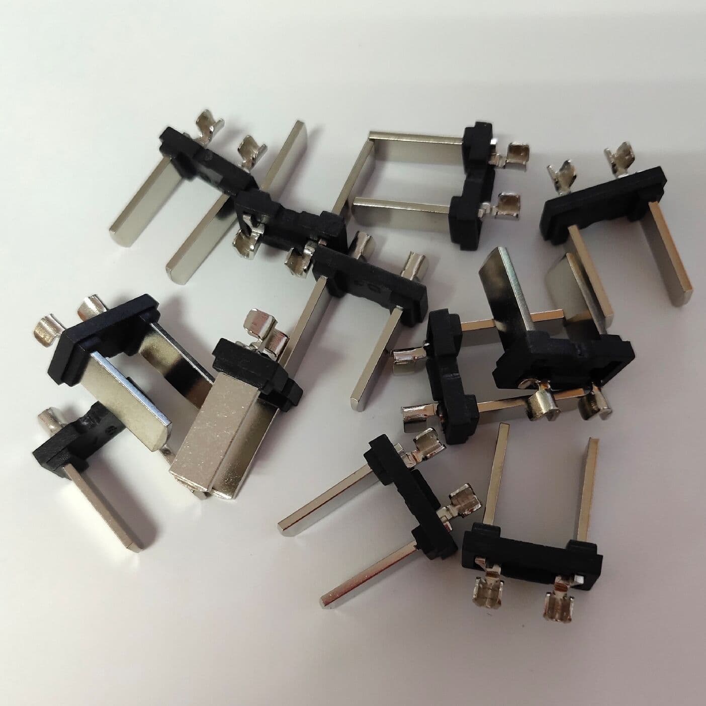 China plug inner frame three plug integrated inner frame China power cord two plug inner frame bracket 5