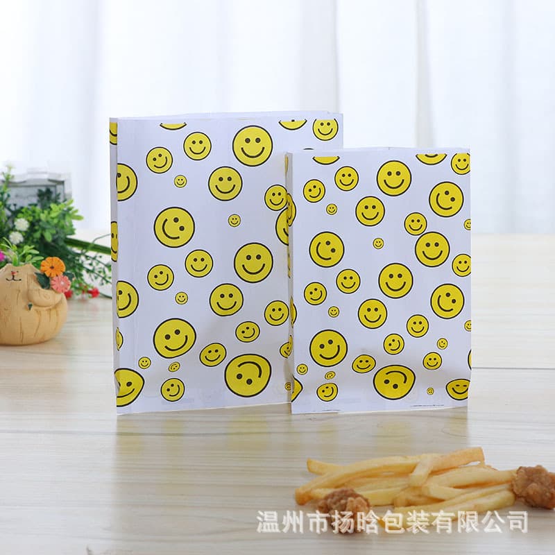 Manufacturer wholesale smiley oil-proof paper bag disposable snack food packaging bag can be customized 2