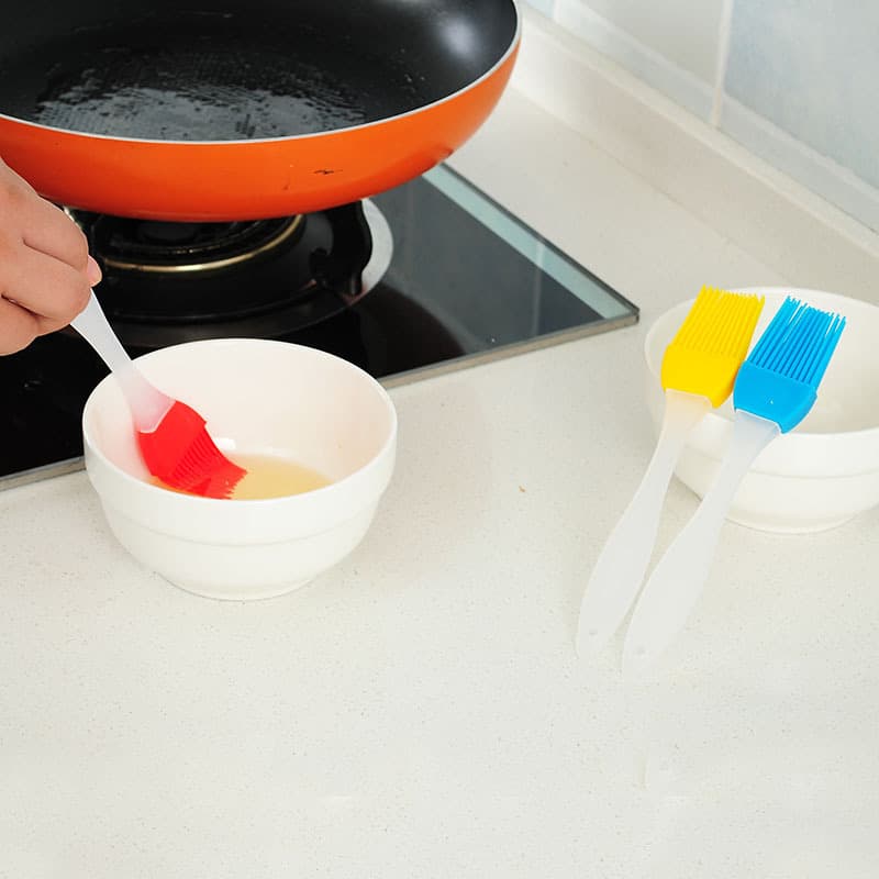 T barbecue tool split -type high temperature resistant barbecue brush kitchen baking cake oil brush wild barbecue silicone oil brush 2