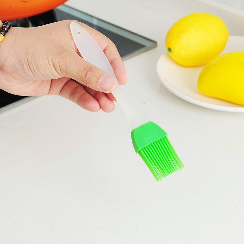 T barbecue tool split -type high temperature resistant barbecue brush kitchen baking cake oil brush wild barbecue silicone oil brush 4