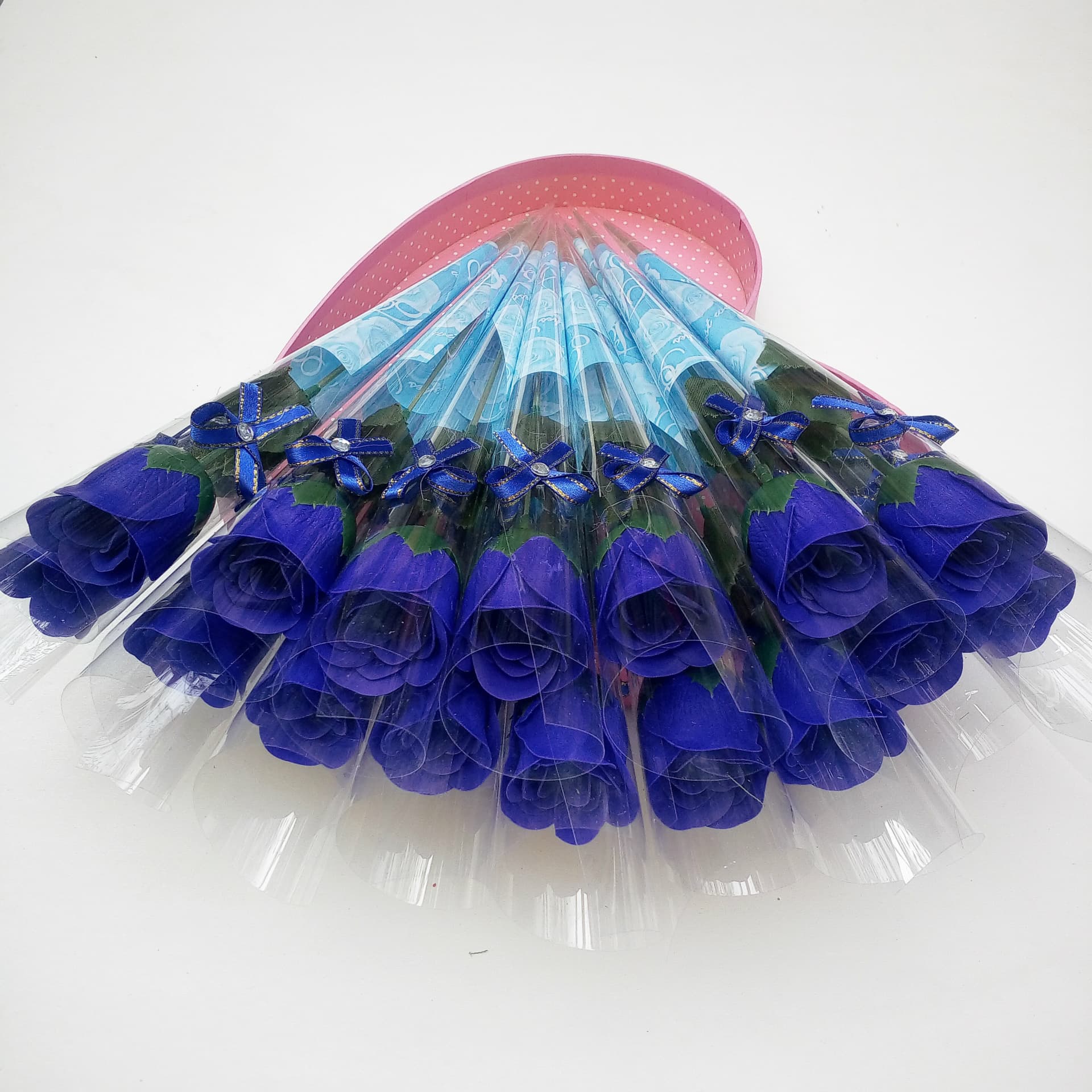 Soap contains rose for St. Valentine's Day, Birthday gift 2