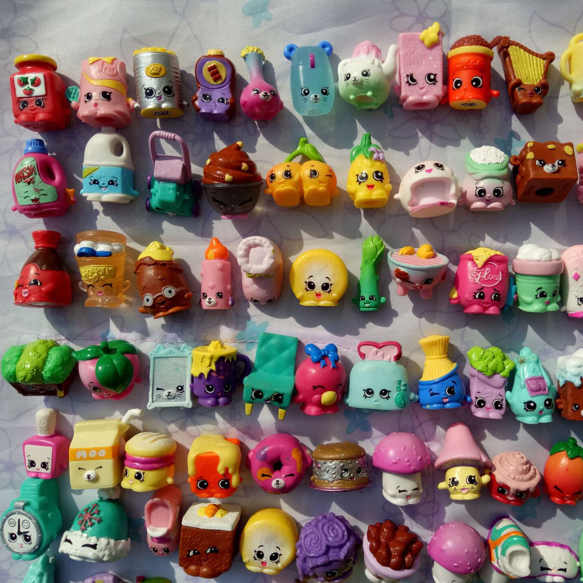 Plastic family toy PVC, doll, capsule toy, Birthday gift 2