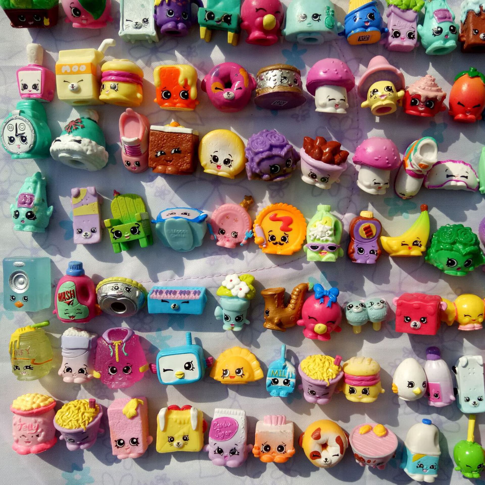 Plastic family toy PVC, doll, capsule toy, Birthday gift 3