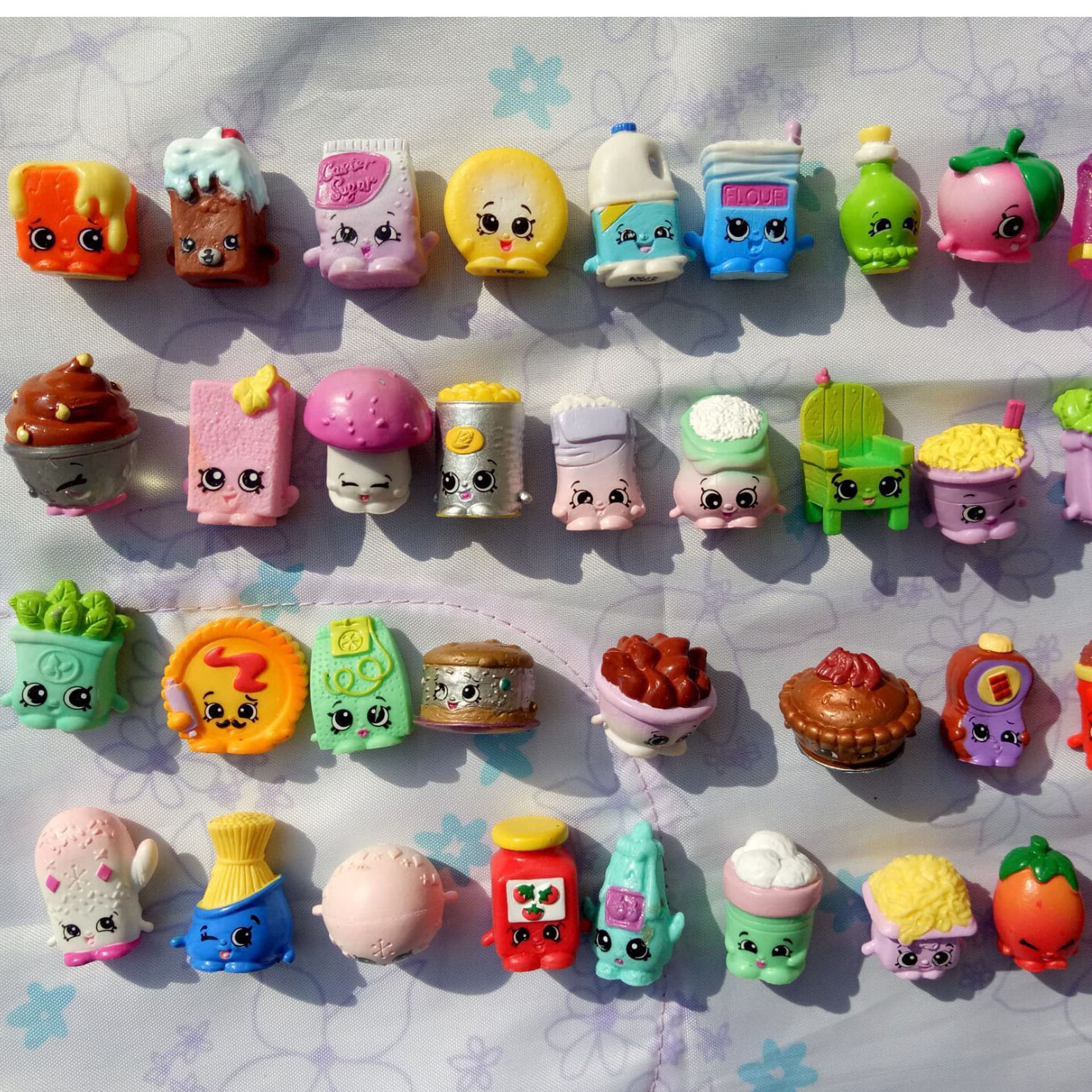 Plastic family toy PVC, doll, capsule toy, Birthday gift 4
