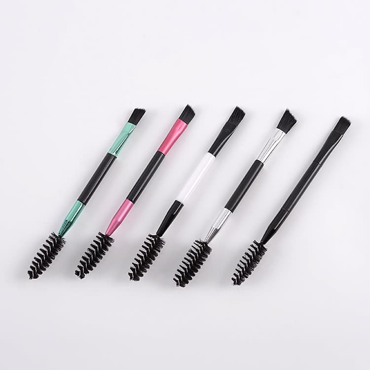Factory direct selling multi -color double -headed eyelashes eyelashes and eyebrow brush high school stall beauty tool makeup suits large discount