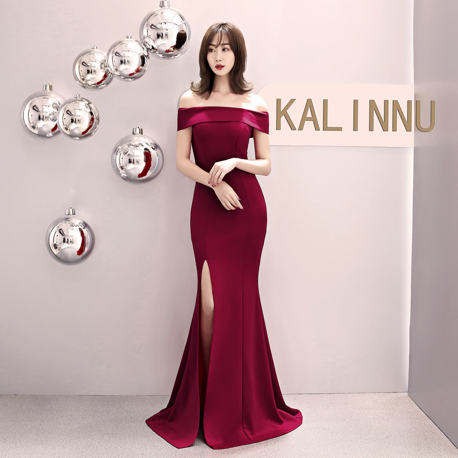 Autumn evening dress, long red elegant wedding dress for bride, "fish tail" cut, open shoulders 3