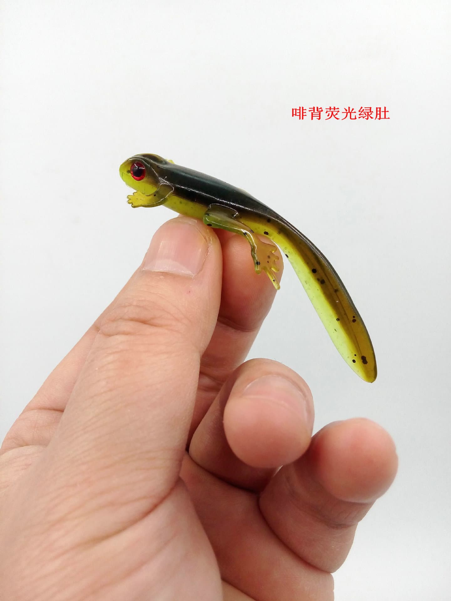 4-Color Soft Frog Lure 8cm/3.8g Dual Tone Fishing Bait 2