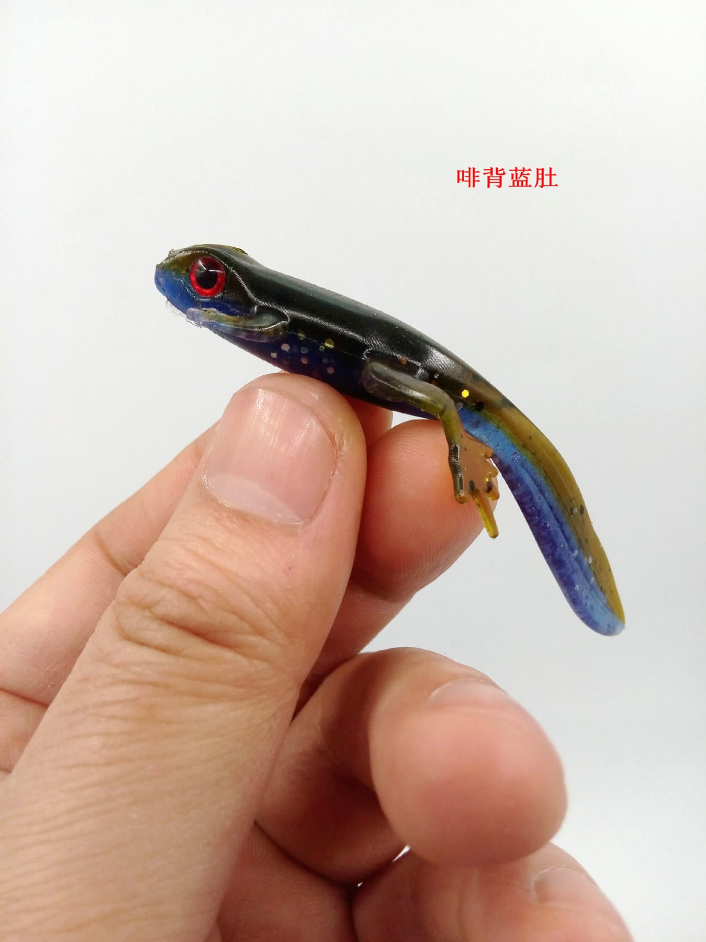 4-Color Soft Frog Lure 8cm/3.8g Dual Tone Fishing Bait 3