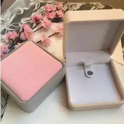 Jewelry pays the cost of adding this information to the purchase form to send a link on behalf of 3