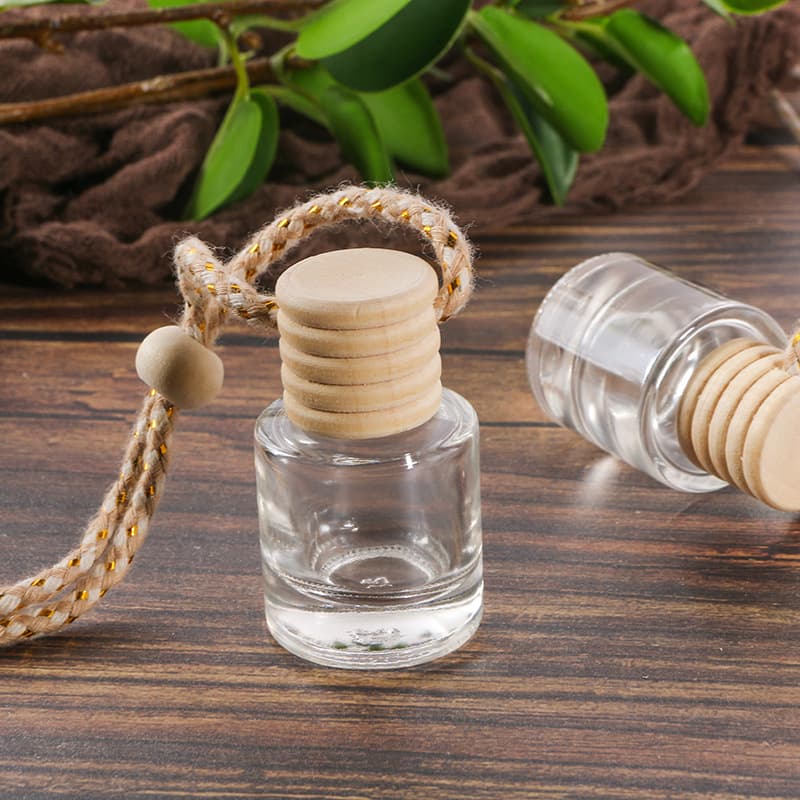 High-end perfume, pendant for auto, creative deodorant, bottle for essential oils 2