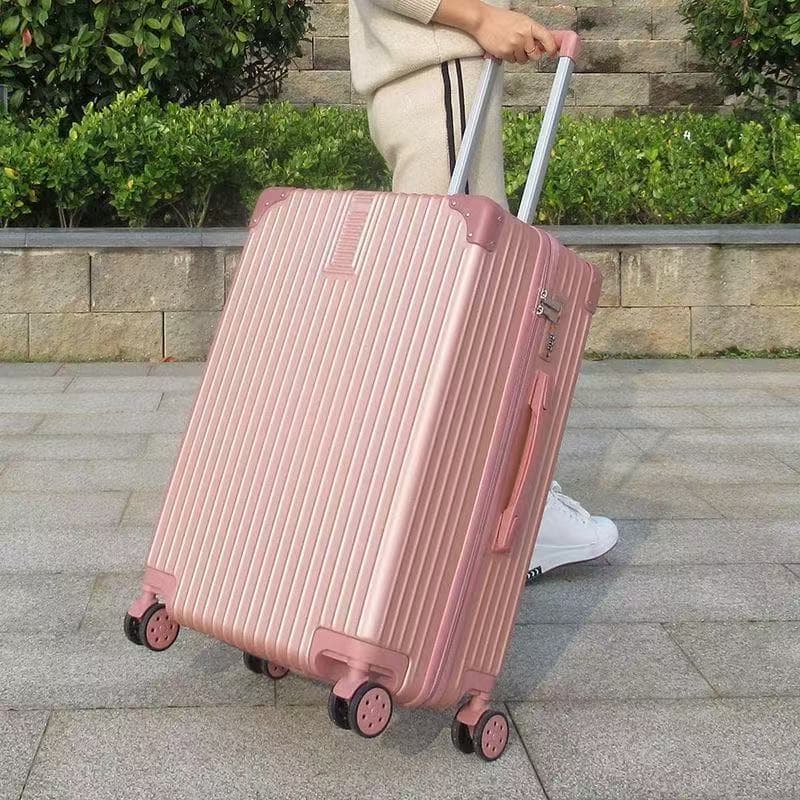 Universal suitcase on wheels, capacious travel bag, 20 inch 3