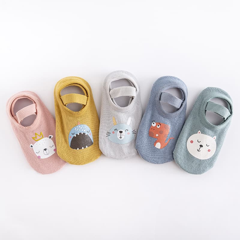 Cartoon children's non-slip cotton socks for early age 4