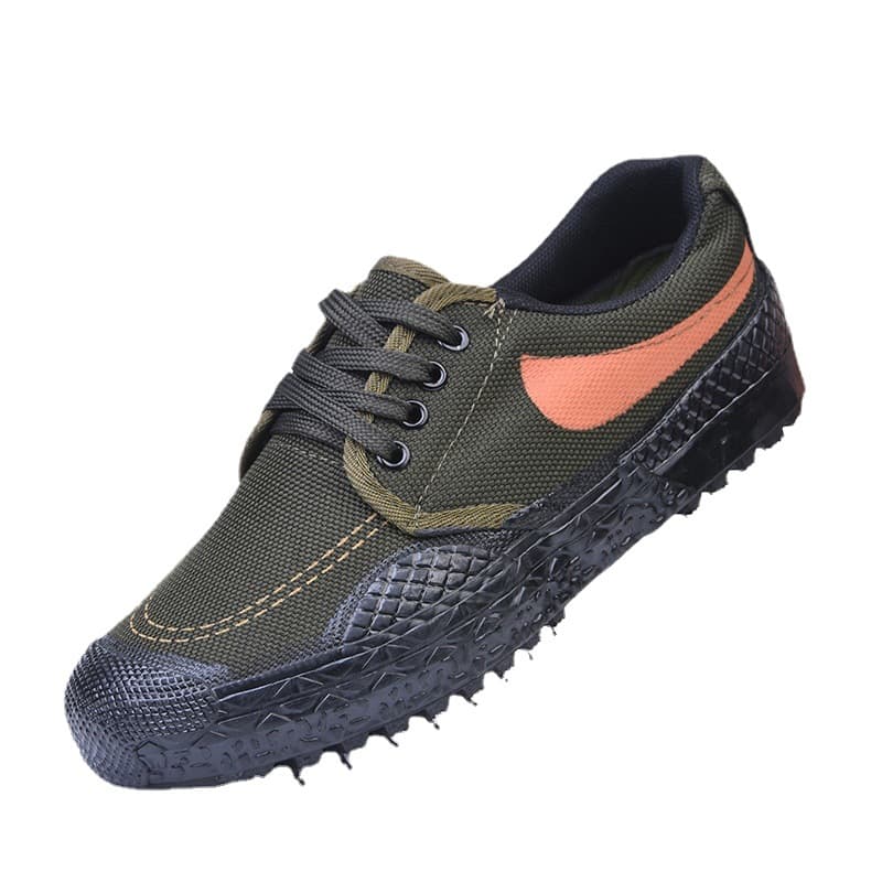 Outdoor labor insurance Liberation shoe and rubber shoe construction site migrant workers' site shoes dry living men and women wholesale laborers migrant shoes 5