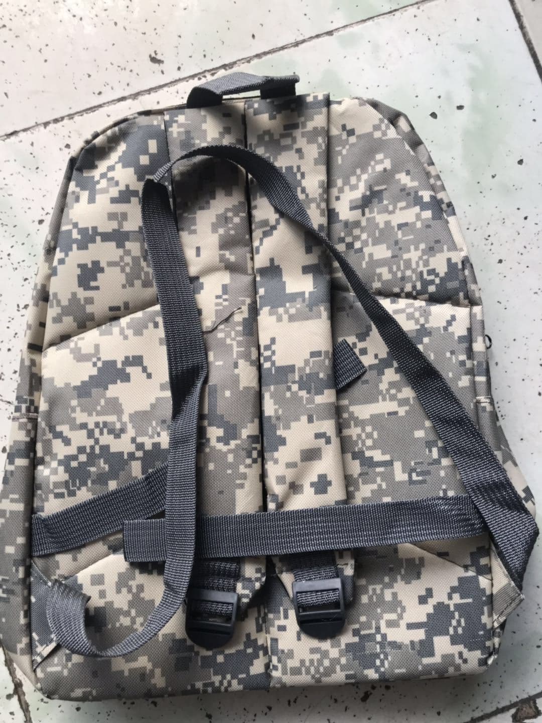 Backpack, camouflage capacious school bag for men and women for traveling 3