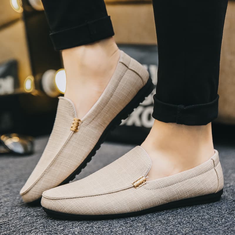 2025 Summer Cloth Shoes Beanie Shoes Men's Casual Shoes Korean Style Trendy Lazy Slip-On Canvas Shoes Size 45 Men's Shoes 2
