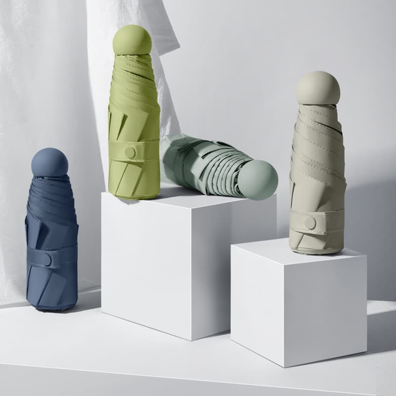 Ultra light capsule, small umbrella solar-powered, sun protection