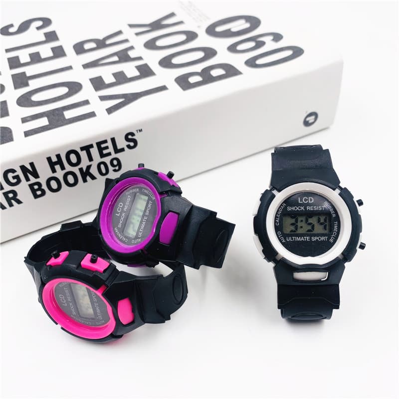 (Cross-border trading), cartoon children's black electronic watch for boys and girls, direct factory sales 2