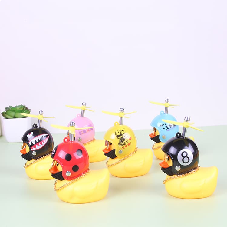 Broken Duck Duck Motor Auto Internet Red Wear helmet Douyin Duck Duck Duck Duck Car Inner turbine Duck 3
