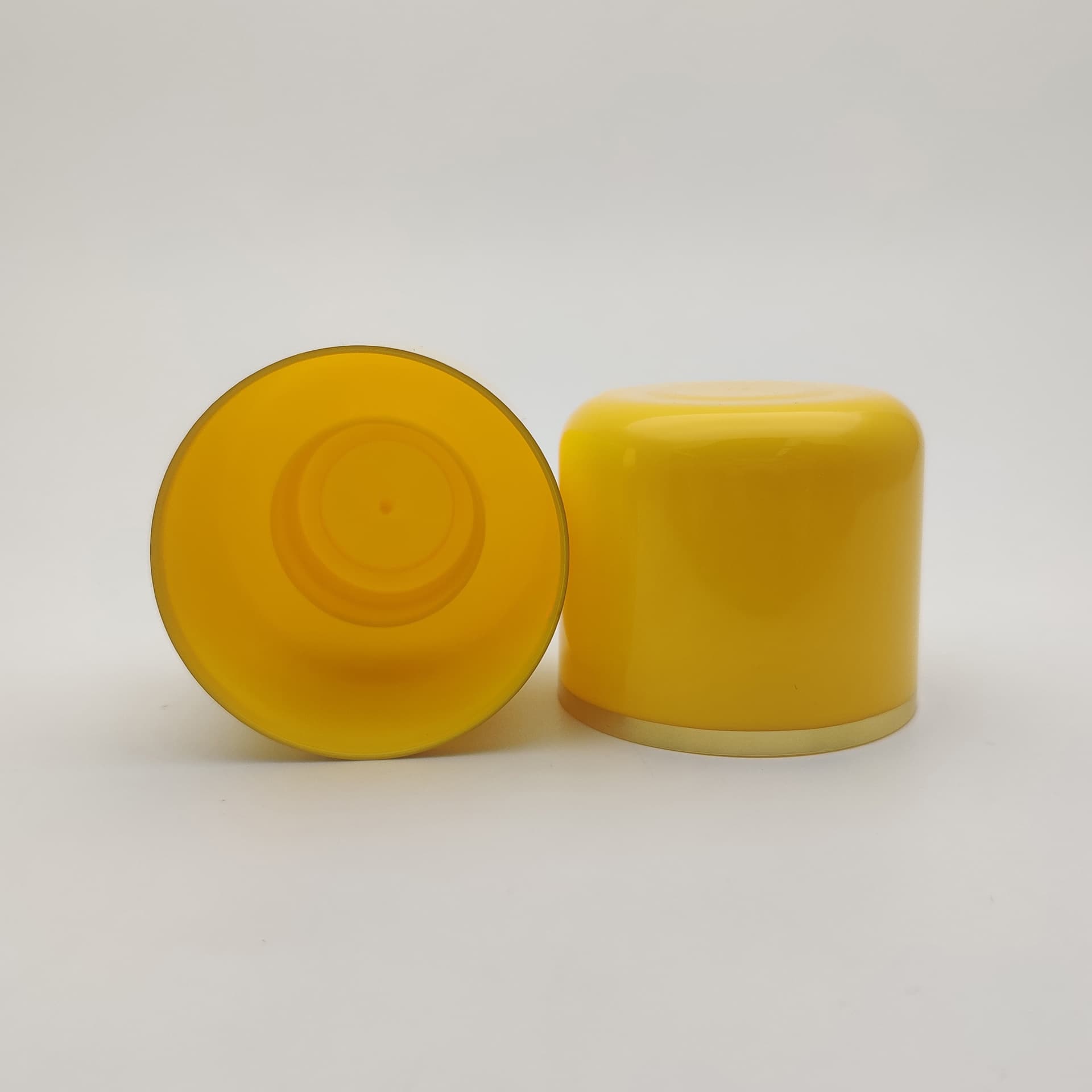 Manufacturer supplies conditioner in large quantities. Insecticide with 28 teeth hot stamping double layer plastic cover ready to make. 3