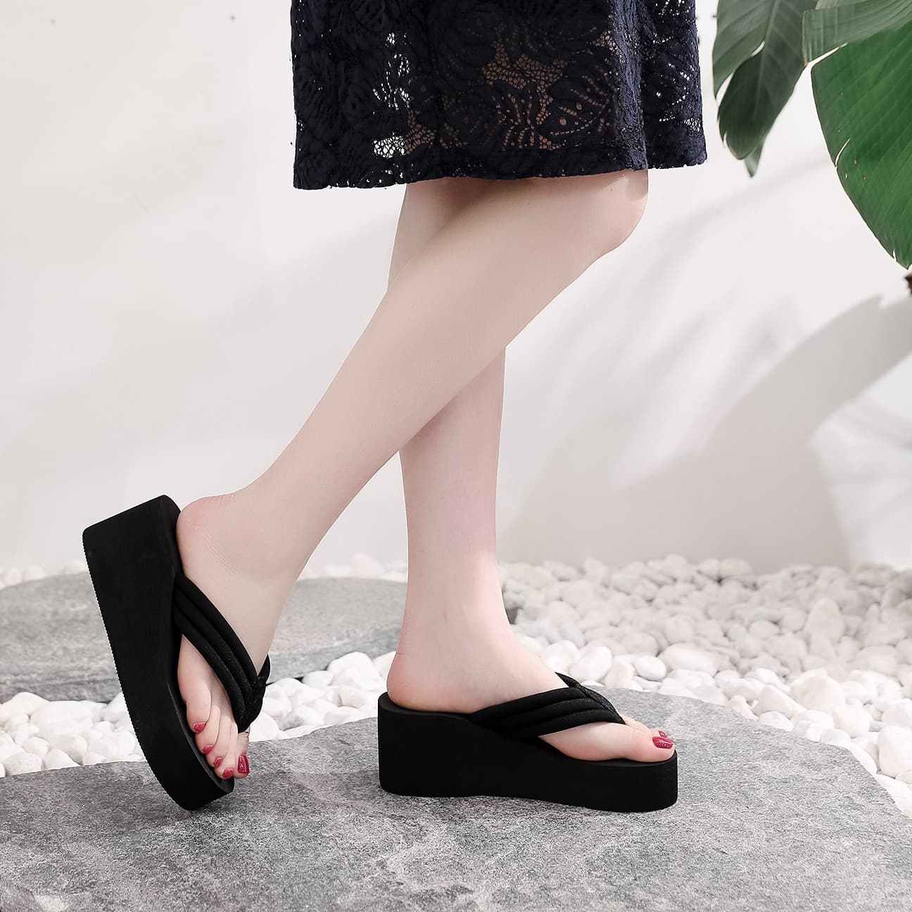 (Wholesale), women's flip flops, women's slippers, summer fashionable beach mule for students heels platform, Korean style, suitable for outdoor wear 2