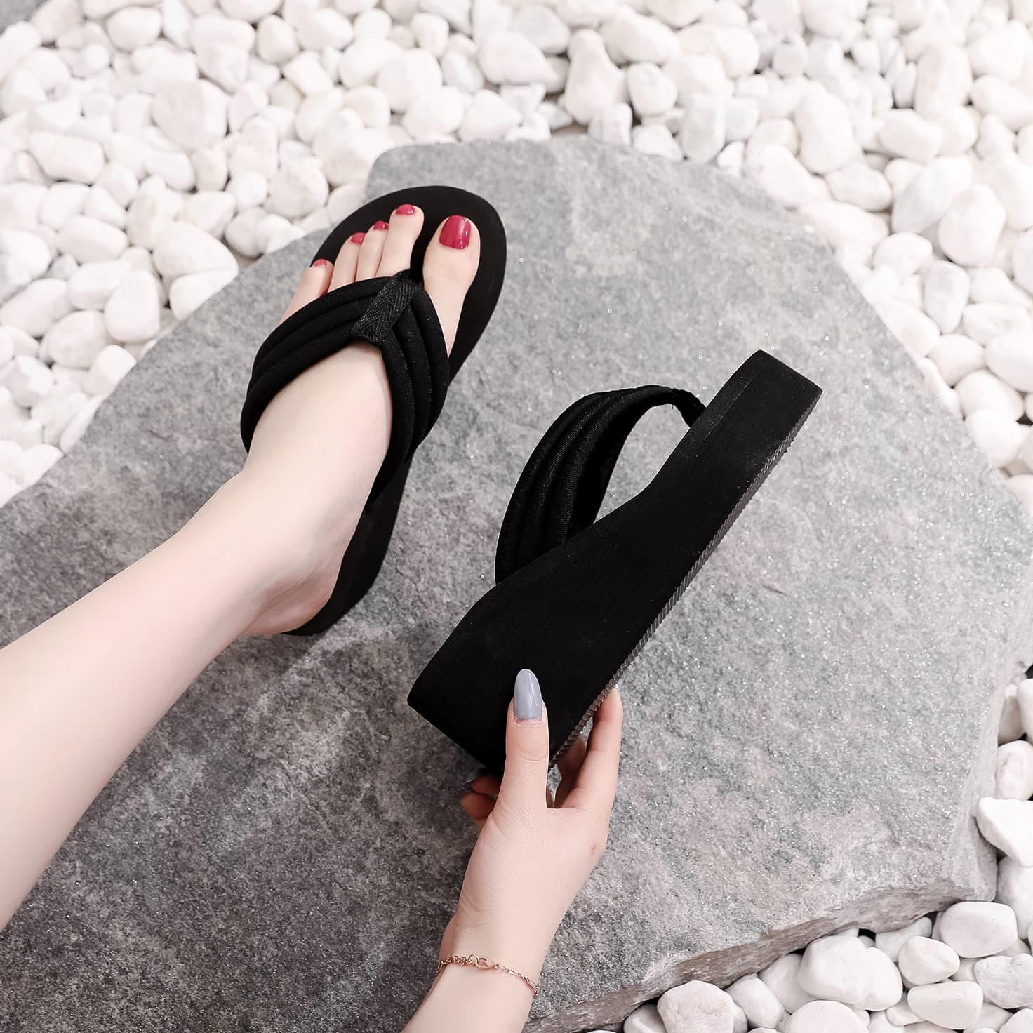 (Wholesale), women's flip flops, women's slippers, summer fashionable beach mule for students heels platform, Korean style, suitable for outdoor wear 4