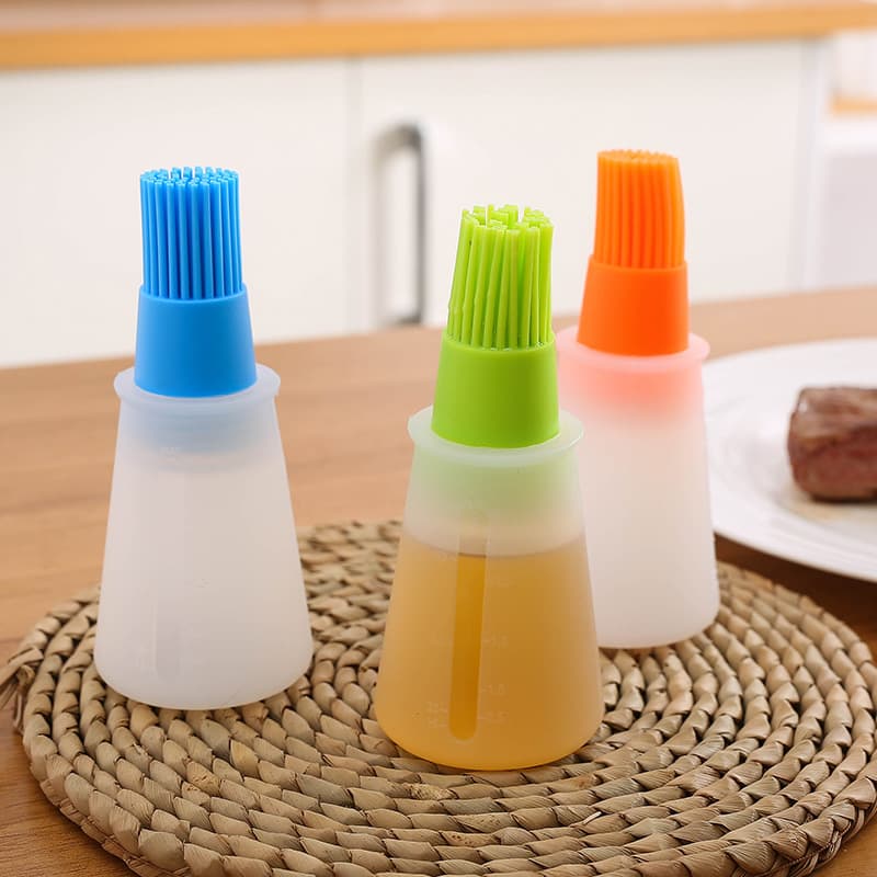 Silicone oil brush Outdoor camping barbecue brush with graduated oil pot integrated silicone barbecue oil brush bottle 4