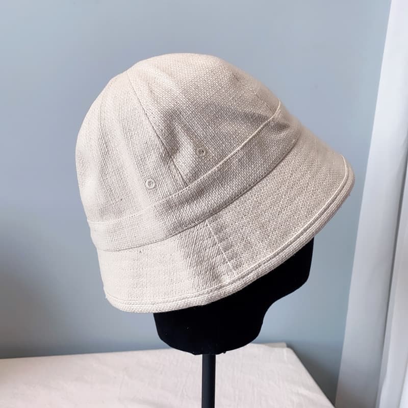 Japanese designer hand -dyed cotton short -eaves fisherman hat female bell hat wild bucket hat four seasons cloth hat 3