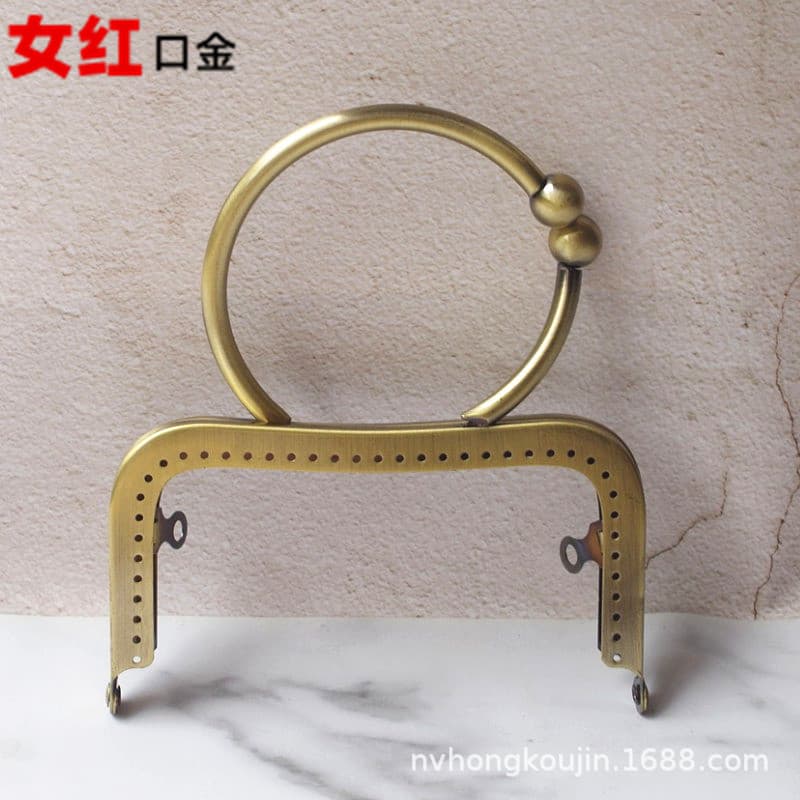 Glossy ring, pen, bag, shoelaces, bracelet 3