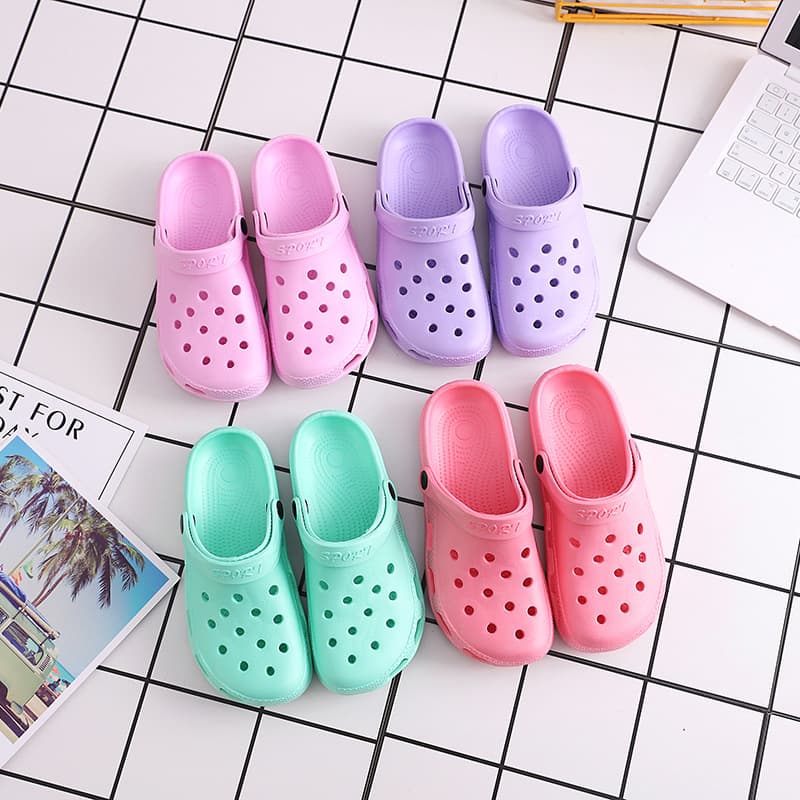 Summer beach footwear, Crocs-style slippers, sandals, 2023, suitable for outdoor wear, large rounded toe, closed toe 3