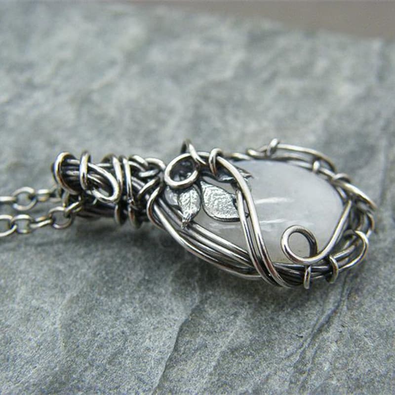 Retro accessory, pendant, necklace, fashionable jewelry, wish, moonstone, Birthday gift 2
