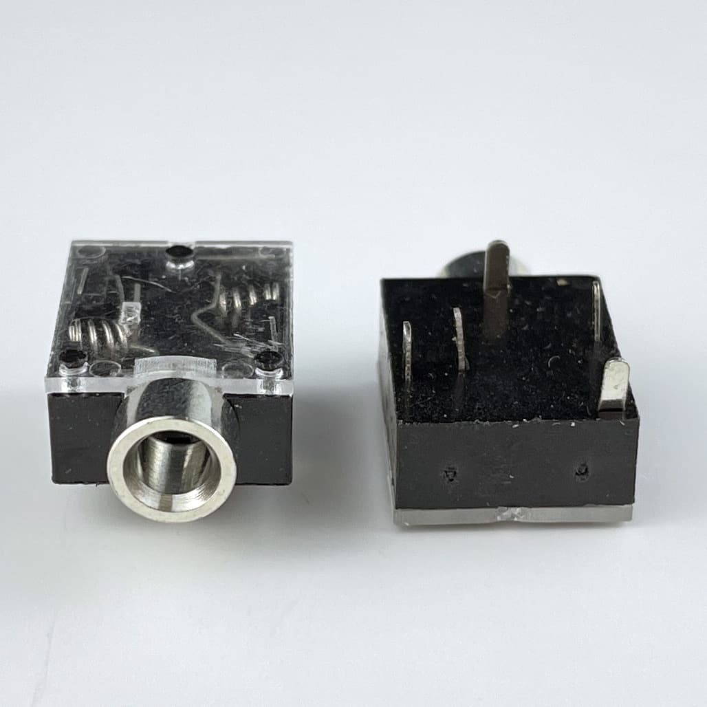 Direct supply headphone socket audio power supply video light hole PJ324 audio computer direct plug-in 2