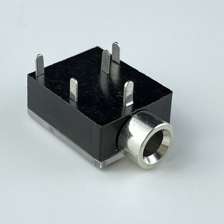 Direct supply headphone socket audio power supply video light hole PJ324 audio computer direct plug-in 3
