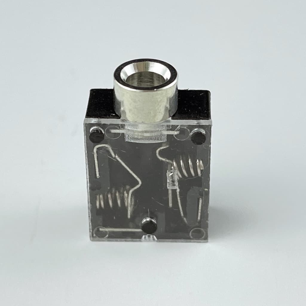 Direct supply headphone socket audio power supply video light hole PJ324 audio computer direct plug-in 5