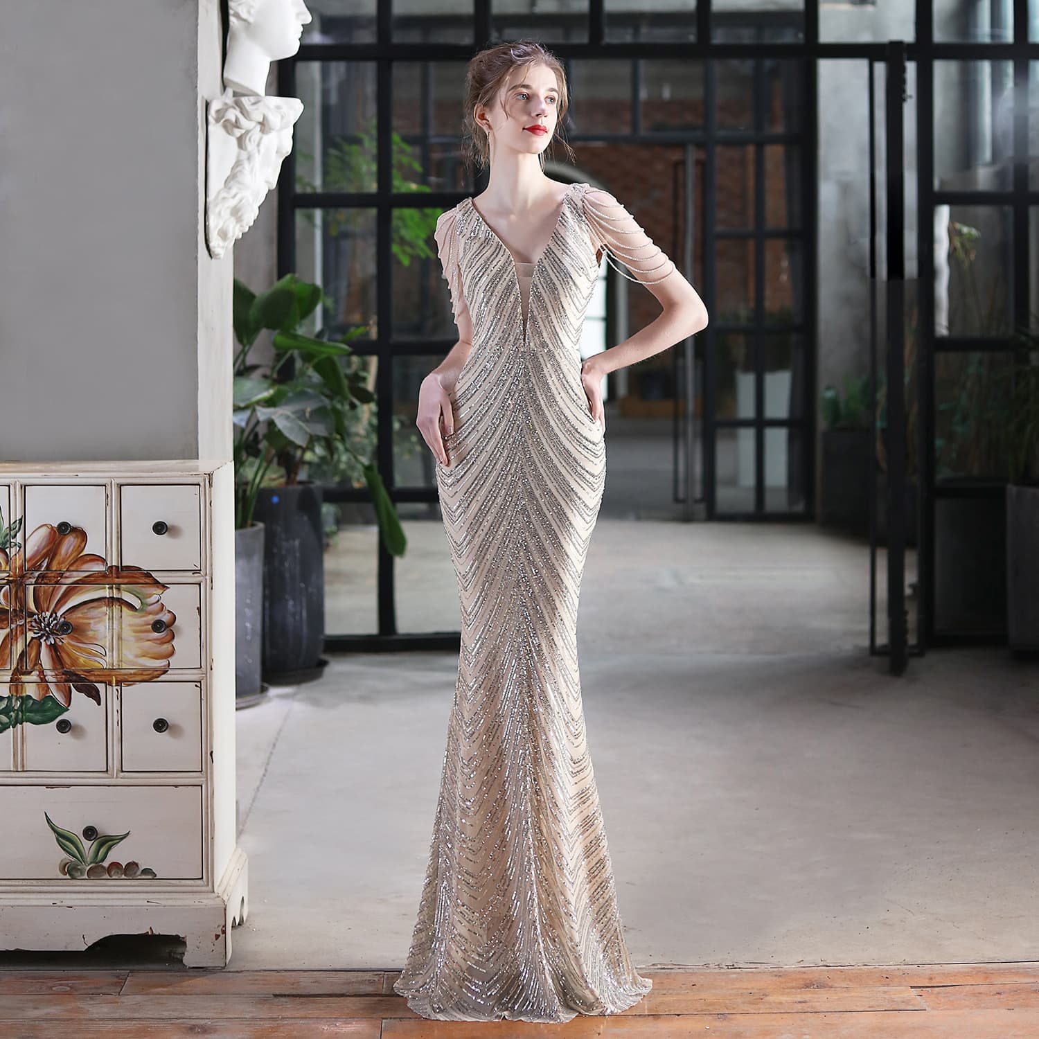 Car model, evening dress, 2021 years, new collection, "fish tail" cut, internet celebrity 2