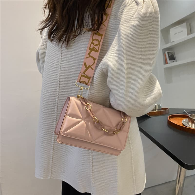 Fashionable face blush, one-shoulder bag, brand bag strap, shoulder bag, 2022 collection, internet celebrity, simple and elegant design 3