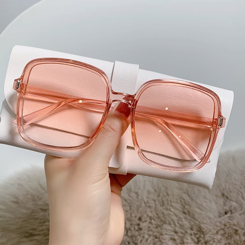 Square sunglasses, trend retro glasses solar-powered, gradient, UV protection 3