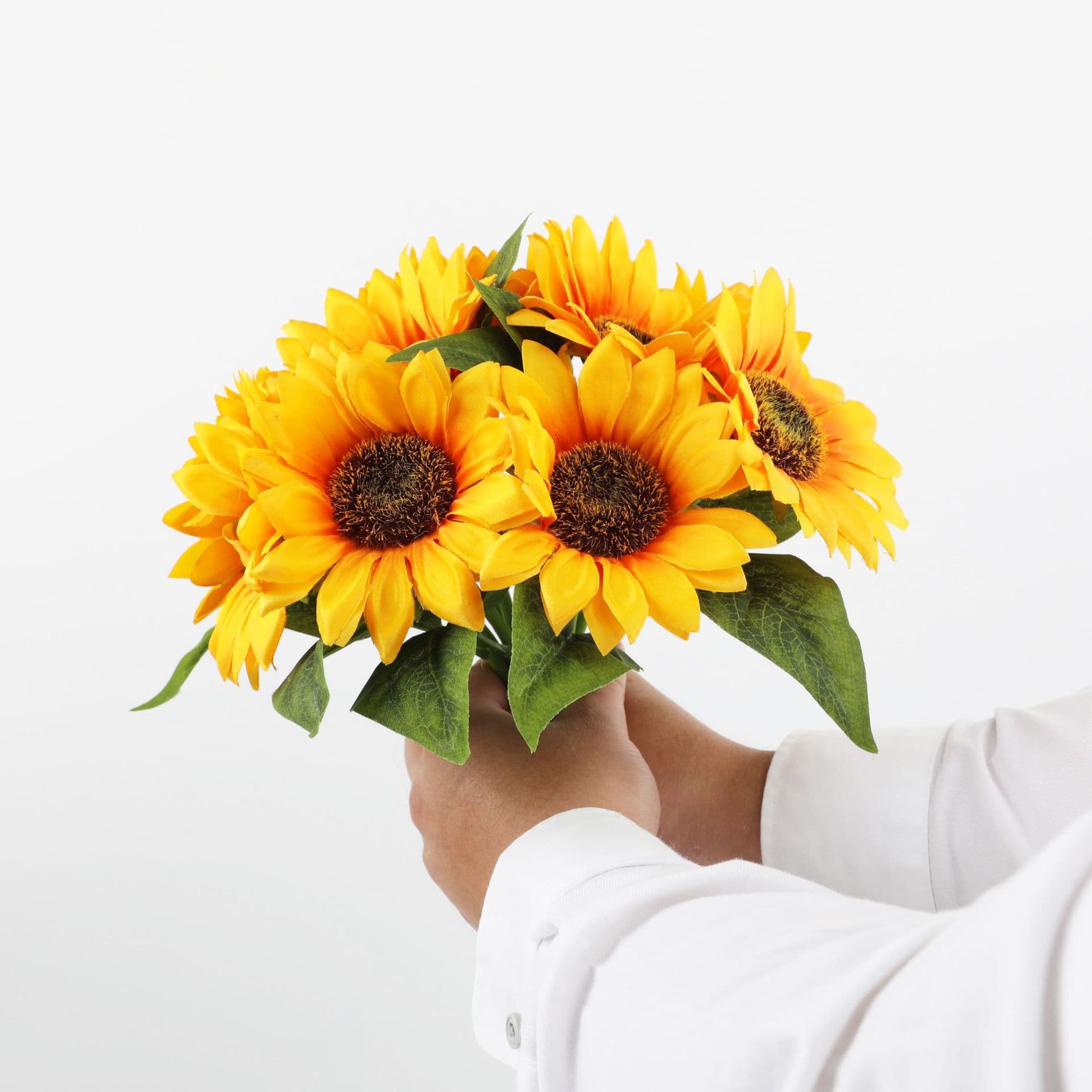 Simulated artificial flowers, sunflowers, fake plants, green leaves, e-commerce decorative plants, high simulation flowers 5