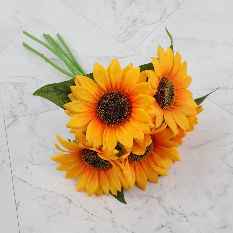 Simulated artificial flowers, sunflowers, fake plants, green leaves, e-commerce decorative plants, high simulation flowers