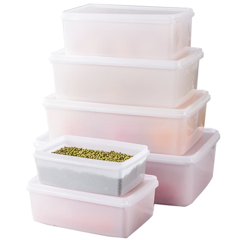 Capacious rectangular plastic cooled storage box 5