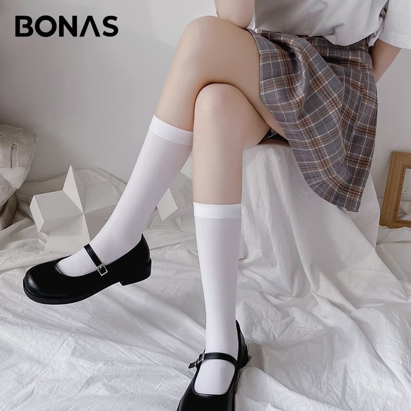 Velvet white swan, Japanese school skirt, knee socks, JK style (Japanese school style), mid-length 2