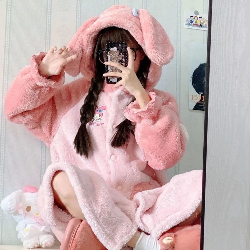 Cute bathrobe, coral velvet pijama, winter flannel skirt, internet celebrity, increased thickness, 2025 years 4