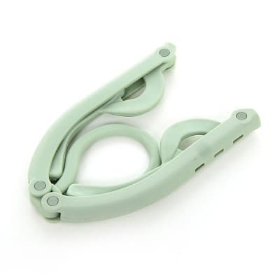 Plastic handheld travel hanger for traveling, shoe last to go out, socks, small drying rack, ideal for walking 9