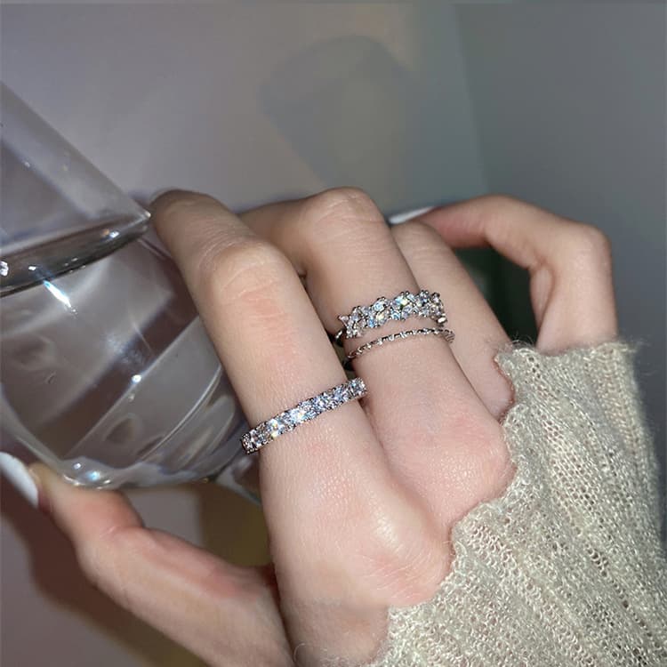 Brand small design sophisticated fashionable elegant ring, light luxury style