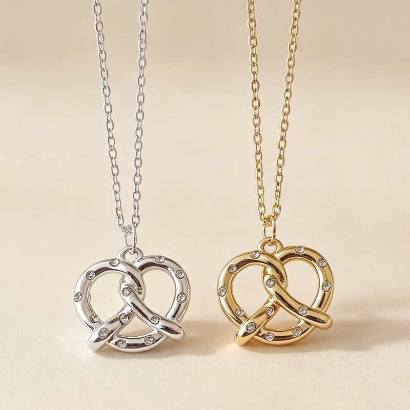 Good news for couples and best friends!Minimalist ins wind-wrapped double circle rhinestone necklace love alkali water knot necklace 5