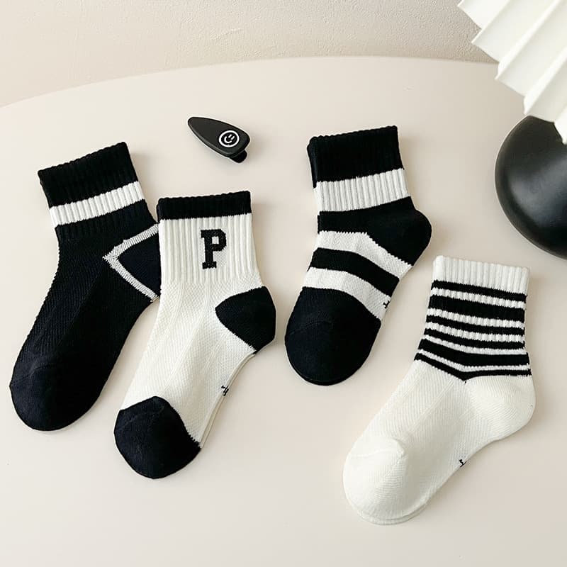 Children's summer thin socks for boys, mid-length, Korean style 3