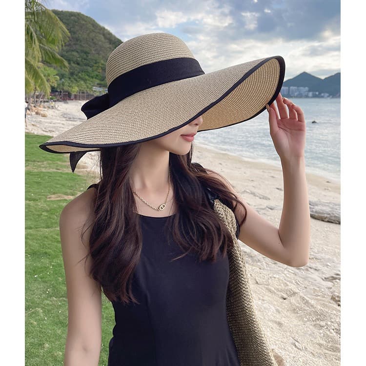 Big summer beach sun hat with bow solar-powered, sun protection