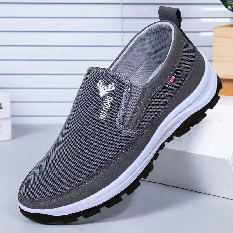 Men's low cloth walking shoes, trend of season, soft sole, for middle age 2