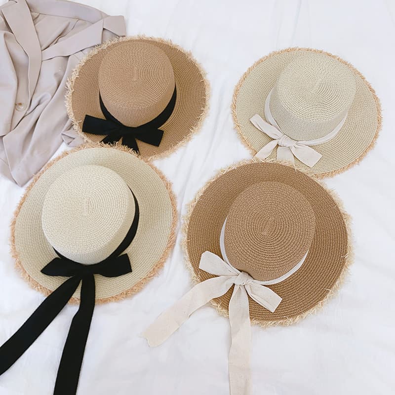 Straw summer beach hat solar-powered, sun protection