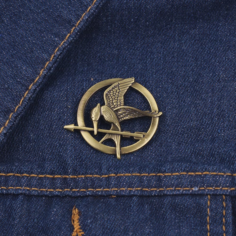 European and American film and television hungry game mocking bird metal brooches hunger Games fashion emblem bag bag 4