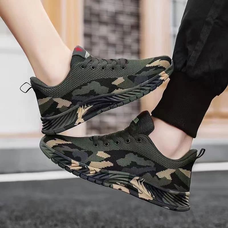Camouflage winter sneakers for men and women outside climbing 2